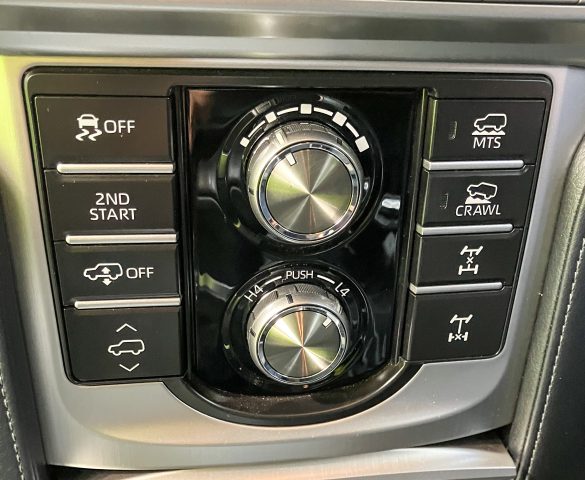 4wd Buttons and Dials - Land Cruiser Prado